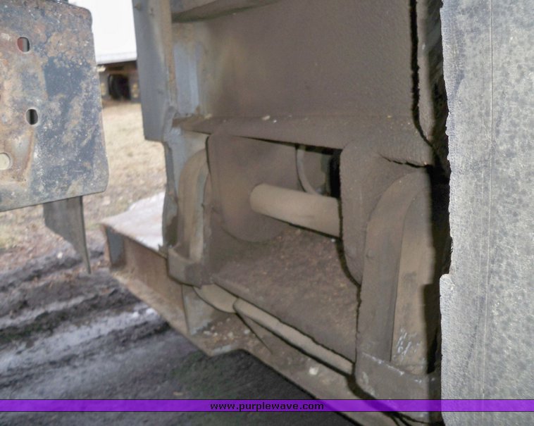 image for item 1151 1964 Smithco lowboy gooseneck trailer