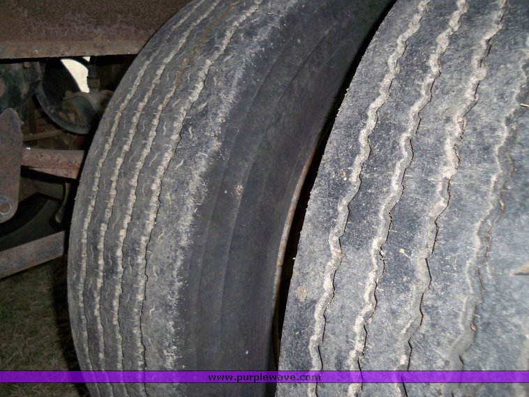 image for item 1152 1987 Landoll dropdeck trailer