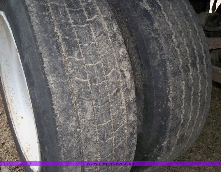 image for item 1152 1987 Landoll dropdeck trailer