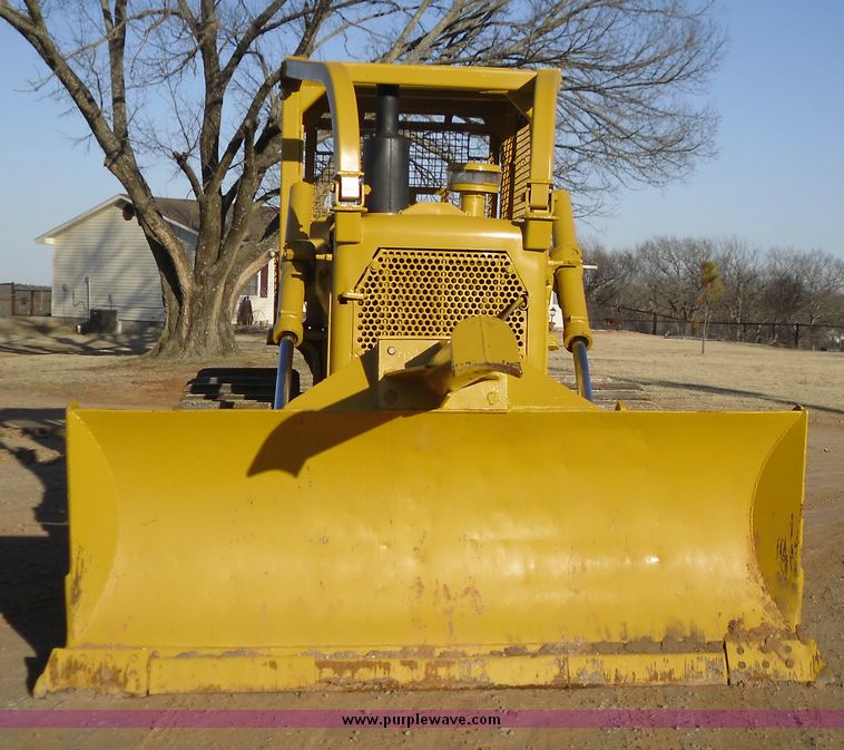 image for item 2001 1973 Caterpillar D6C dozer