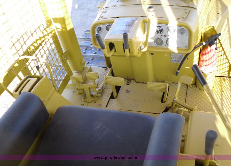 image for item 2001 1973 Caterpillar D6C dozer