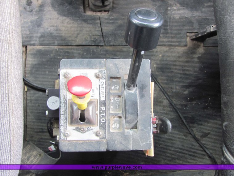 image for item 3204 1987 Mack R688ST tandem axle dump truck