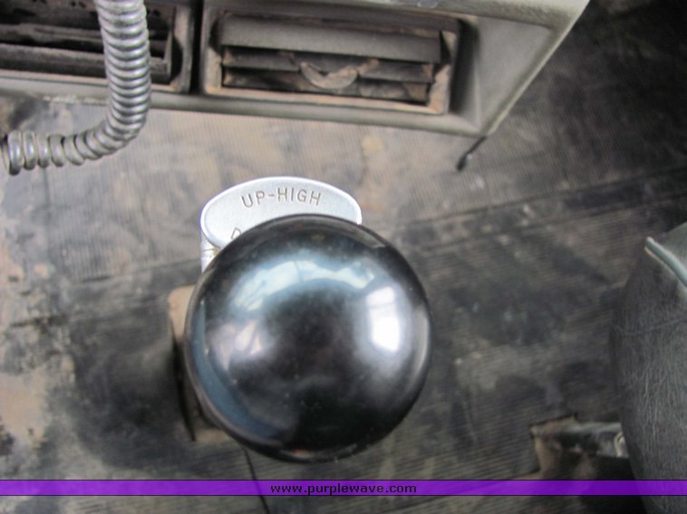 image for item 3204 1987 Mack R688ST tandem axle dump truck