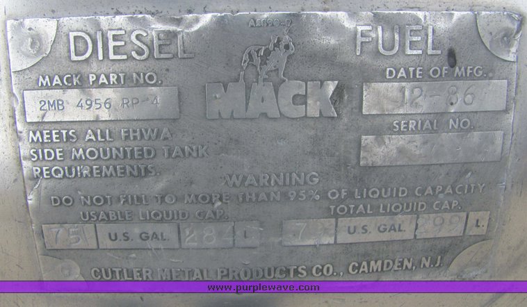 image for item 3204 1987 Mack R688ST tandem axle dump truck
