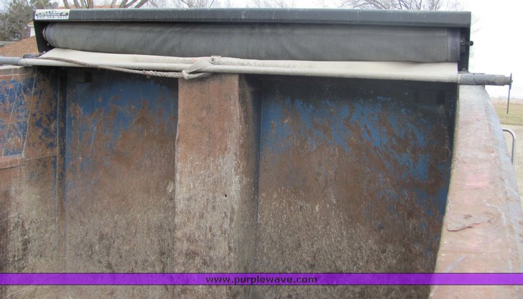 image for item 3204 1987 Mack R688ST tandem axle dump truck