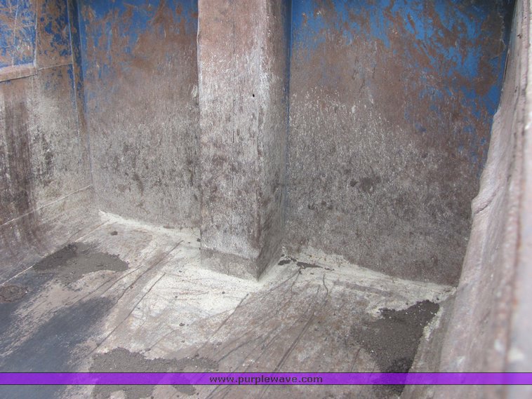 image for item 3204 1987 Mack R688ST tandem axle dump truck