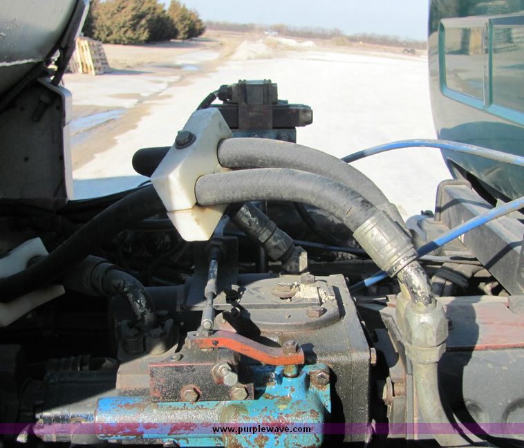 image for item 3422 1994 Mack RD690S concrete truck