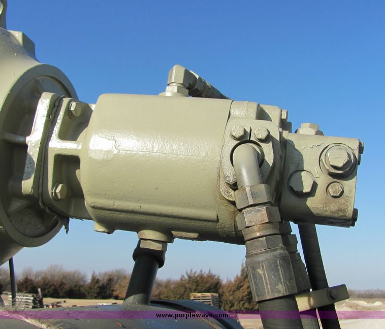 image for item 3422 1994 Mack RD690S concrete truck