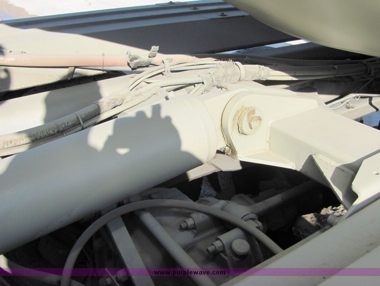 image for item 3422 1994 Mack RD690S concrete truck