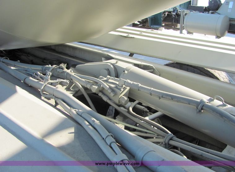 image for item 3422 1994 Mack RD690S concrete truck