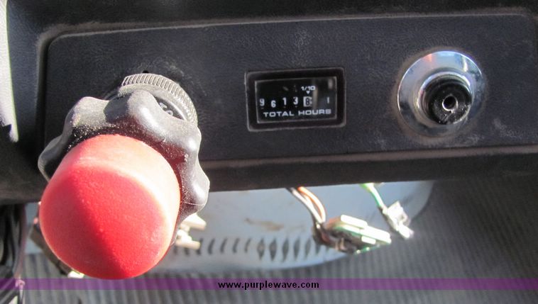 image for item 3423 1994 Ford LT8000 concrete truck