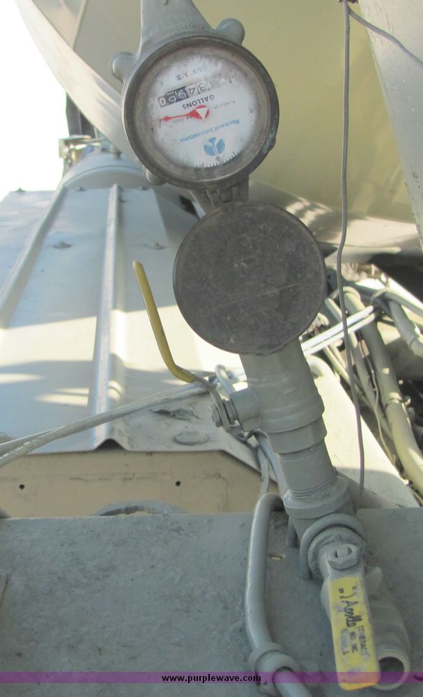 image for item 3423 1994 Ford LT8000 concrete truck