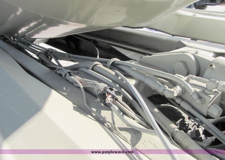 image for item 3423 1994 Ford LT8000 concrete truck