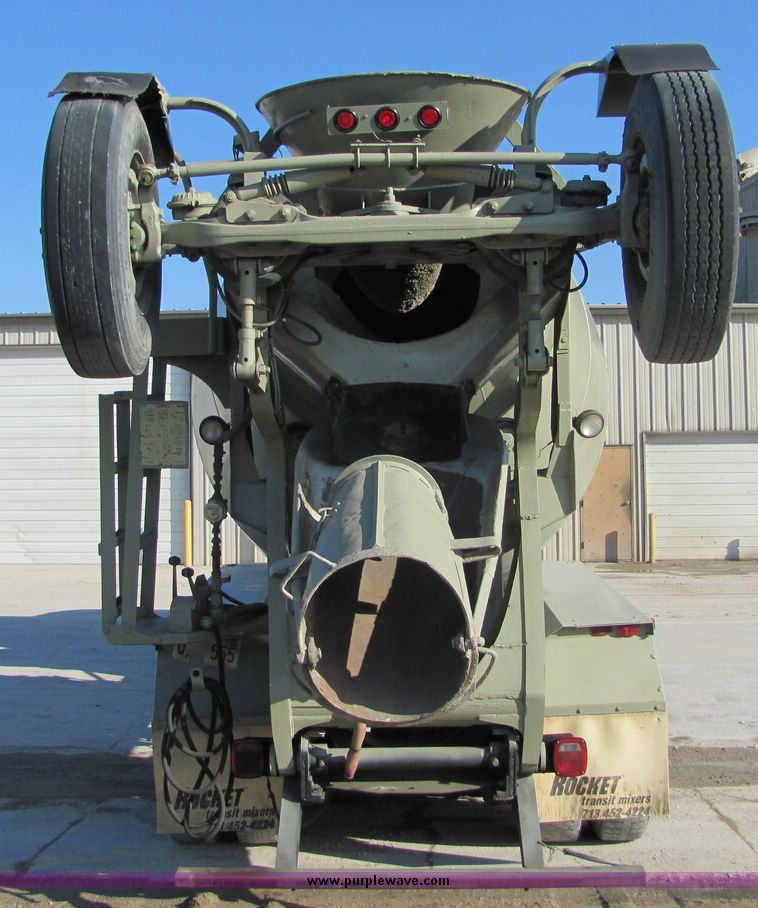 image for item 3424 1991 Mack concrete truck