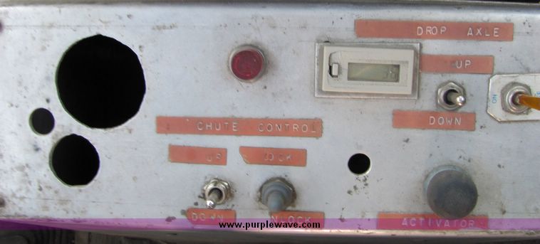 image for item 3424 1991 Mack concrete truck