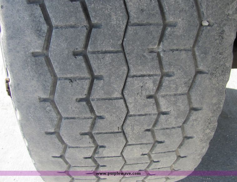 image for item 3424 1991 Mack concrete truck