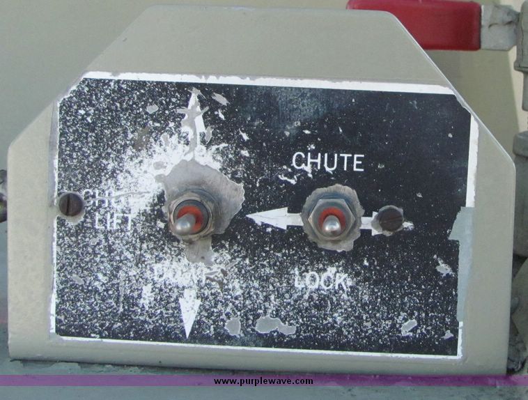 image for item 3424 1991 Mack concrete truck