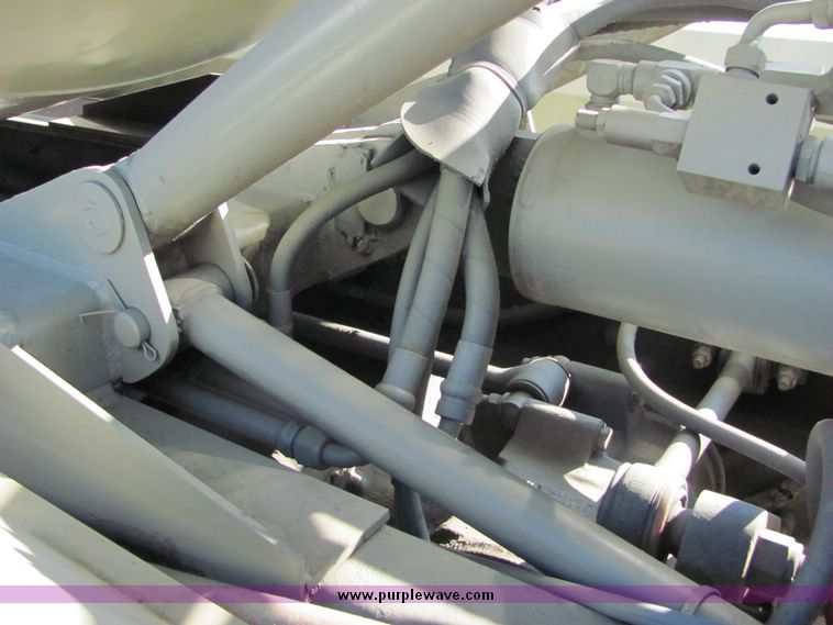 image for item 3424 1991 Mack concrete truck