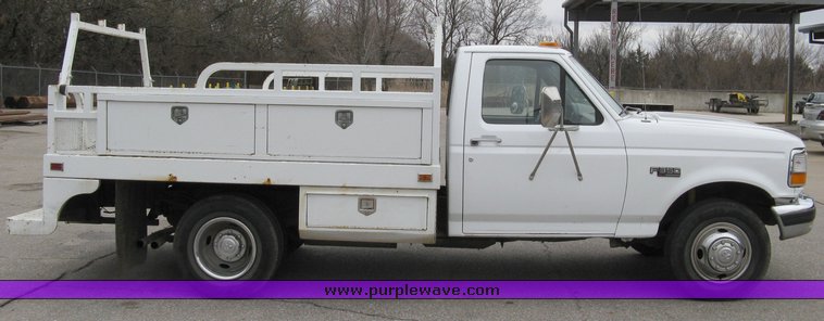 image for item 3543 1996 Ford F350 pickup truck