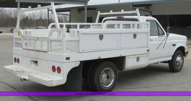 image for item 3543 1996 Ford F350 pickup truck