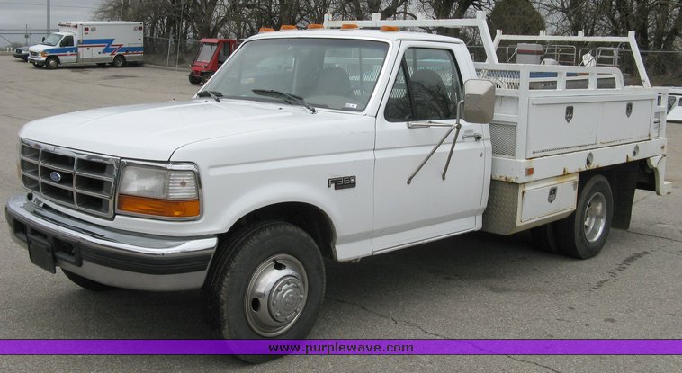 image for item 3543 1996 Ford F350 pickup truck