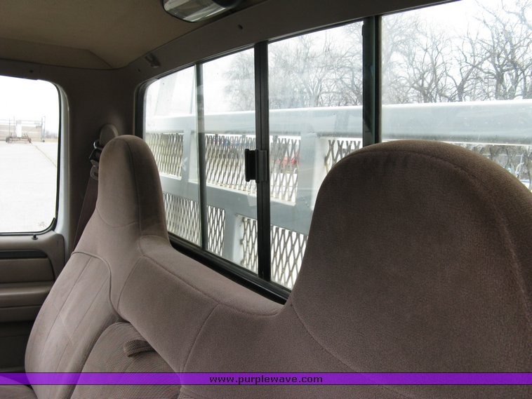 image for item 3543 1996 Ford F350 pickup truck