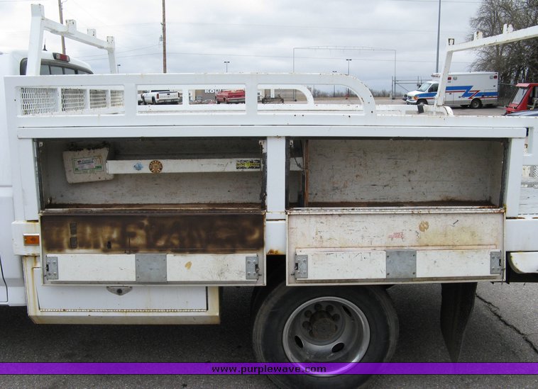 image for item 3543 1996 Ford F350 pickup truck