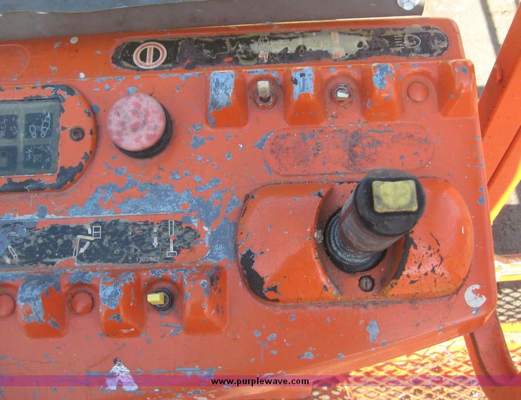 image for item 3946 1999 JLG 600S boom lift