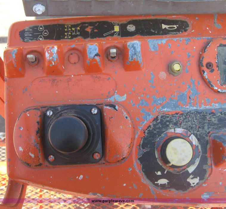 image for item 3946 1999 JLG 600S boom lift