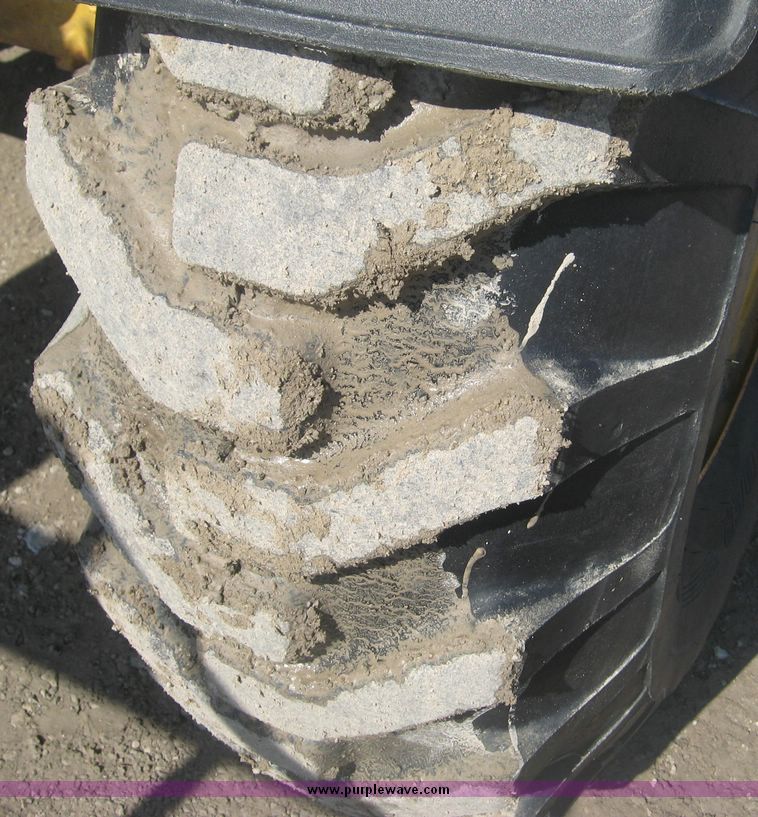 image for item 3948 2001 Caterpillar TH83 telehandler