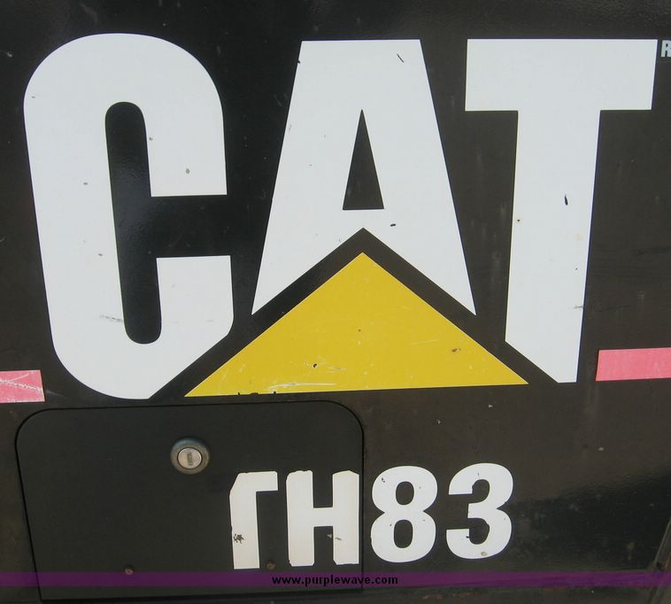 image for item 3948 2001 Caterpillar TH83 telehandler
