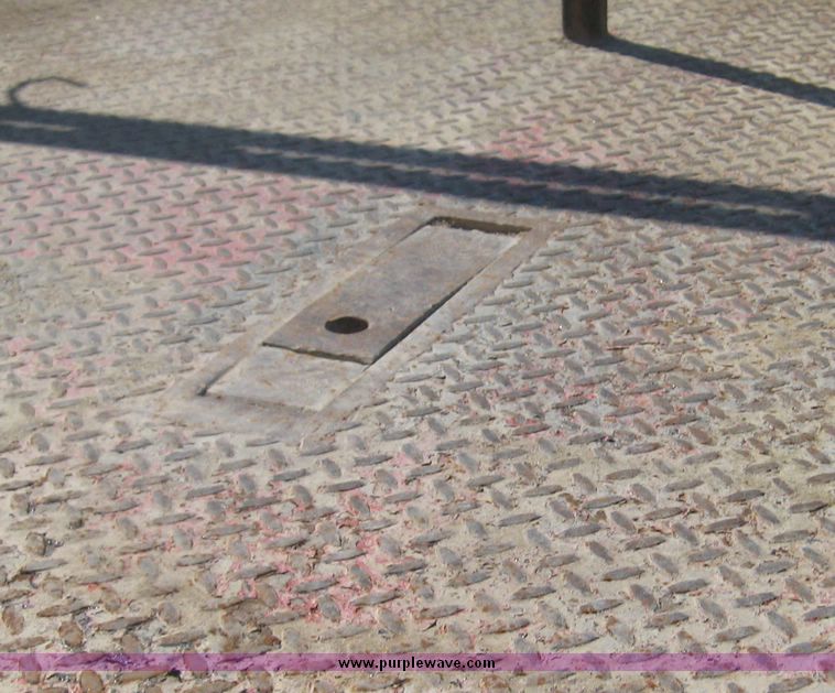 image for item 3949 1999 Ford F-350 Suder Duty pickup with custom flatbed