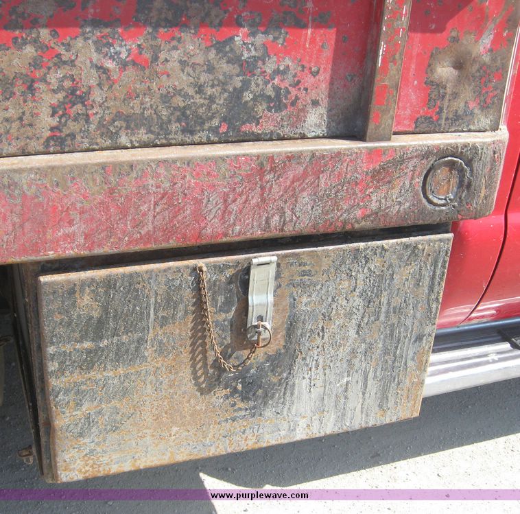 image for item 3949 1999 Ford F-350 Suder Duty pickup with custom flatbed