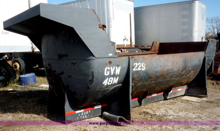 image for item 4032 15' barrel bed with end gate