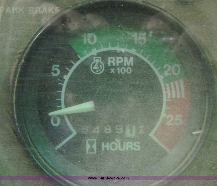 image for item 4582 1980 John Deere 762 paddle scrapper