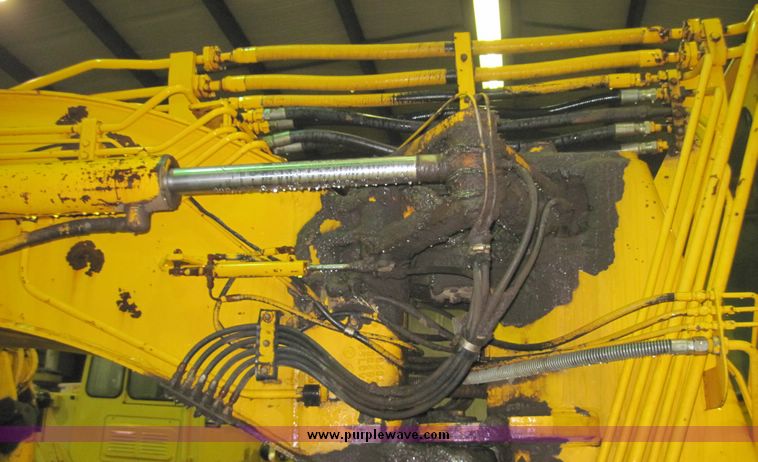 image for item 4582 1980 John Deere 762 paddle scrapper