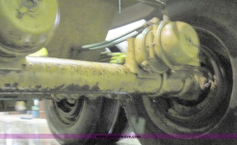 image for item 4583 1997 Cmi Load King 2060-40-2 belly dump trailer