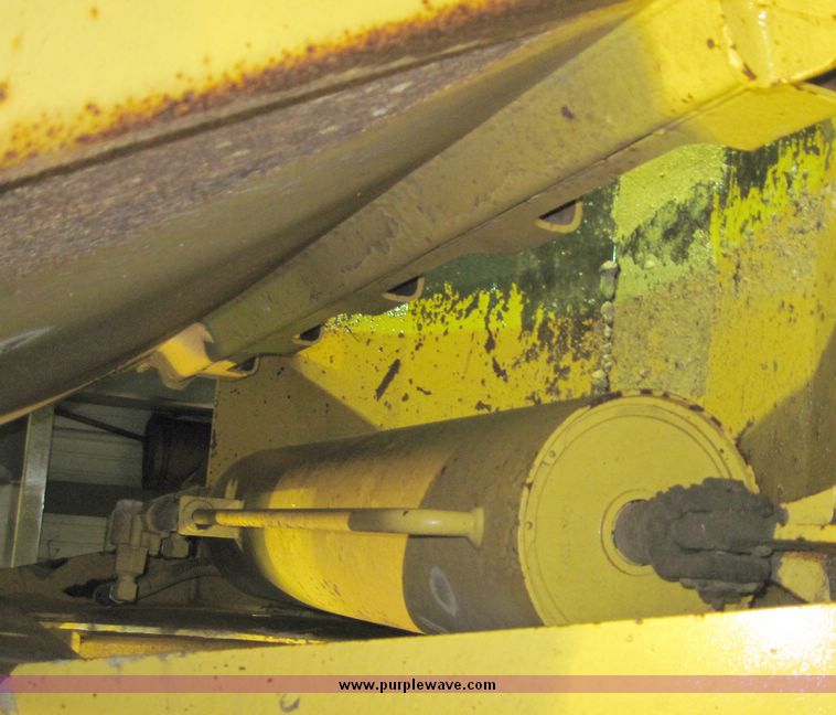 image for item 4583 1997 Cmi Load King 2060-40-2 belly dump trailer