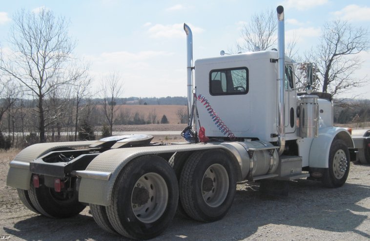 image for item 4679 1990 Peterbilt Conventional 379 semi