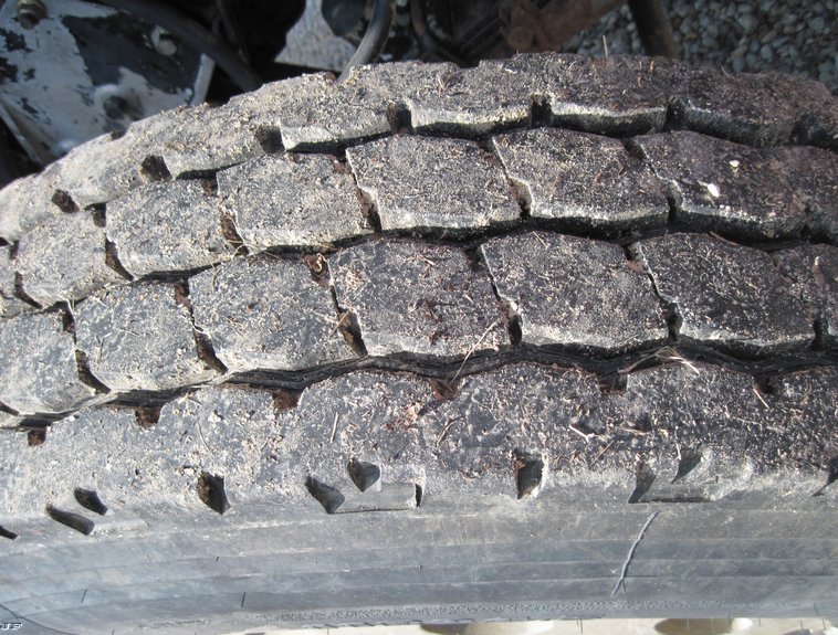 image for item 4682 1987 Peterbilt Conventional 359 tandem axle dump truck