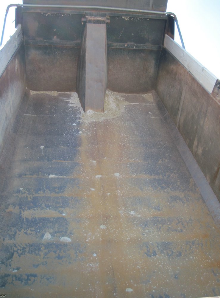 image for item 4682 1987 Peterbilt Conventional 359 tandem axle dump truck