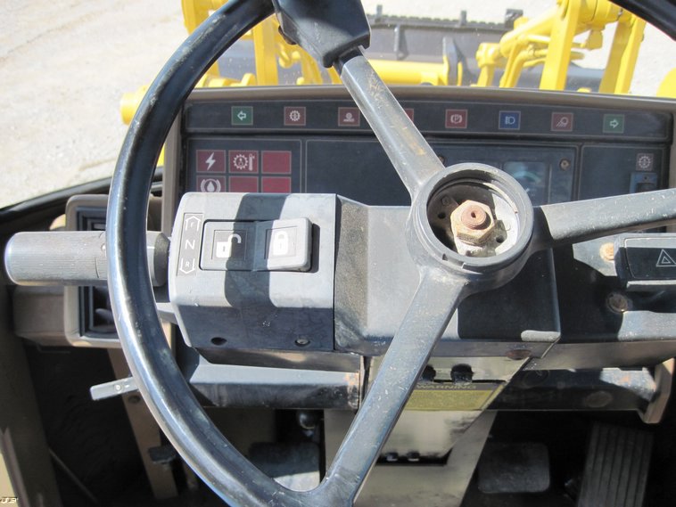 image for item 4683 1995 Caterpillar IT14F wheel loader