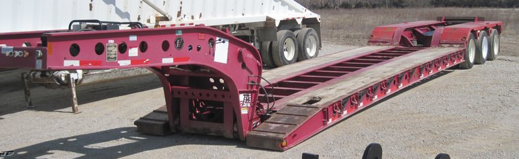 image for item 4684 2006 Fontaine TA51H 55 ton specialized low boy trailer