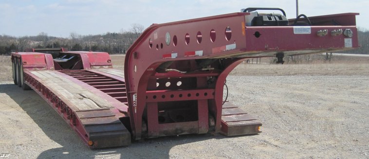 image for item 4684 2006 Fontaine TA51H 55 ton specialized low boy trailer