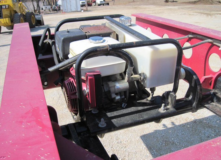 image for item 4684 2006 Fontaine TA51H 55 ton specialized low boy trailer