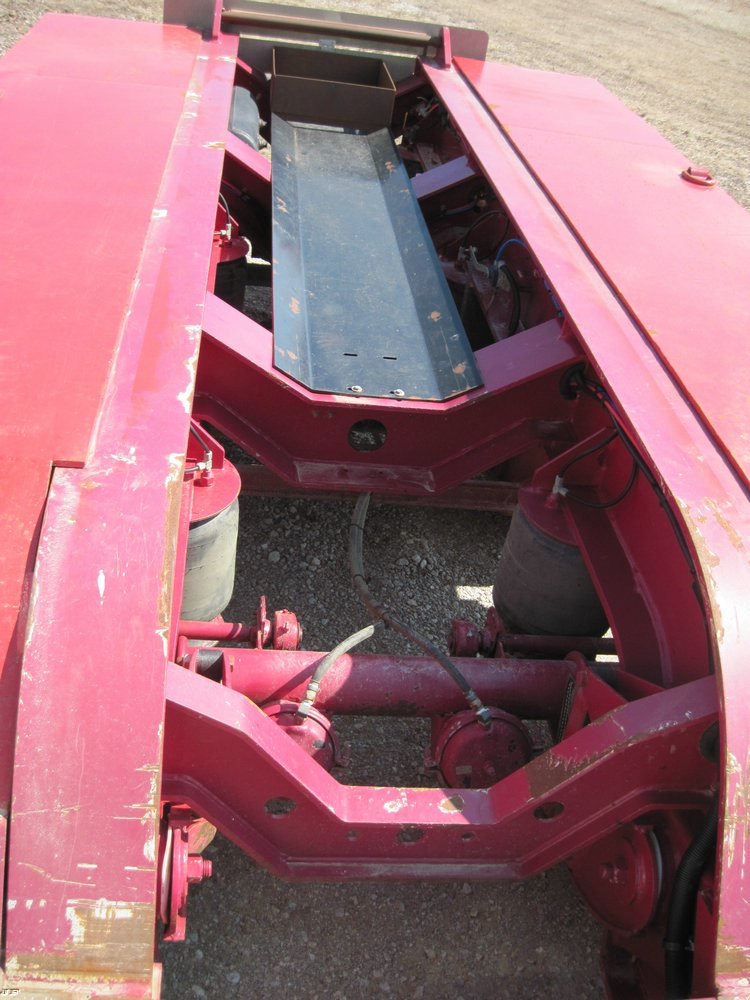 image for item 4684 2006 Fontaine TA51H 55 ton specialized low boy trailer