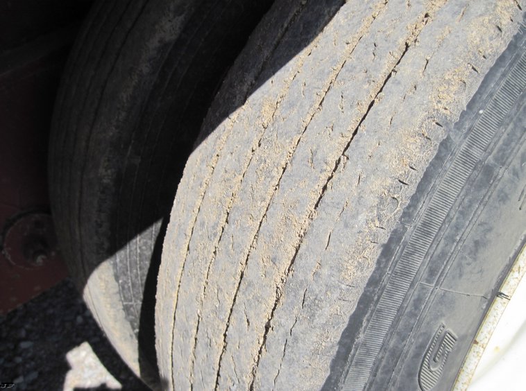 image for item 4684 2006 Fontaine TA51H 55 ton specialized low boy trailer