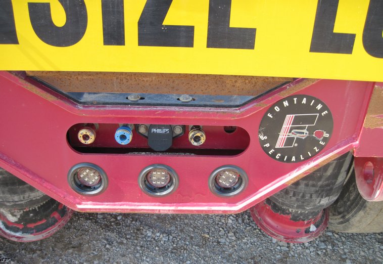 image for item 4684 2006 Fontaine TA51H 55 ton specialized low boy trailer