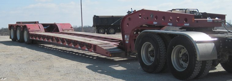 image for item 4684 2006 Fontaine TA51H 55 ton specialized low boy trailer