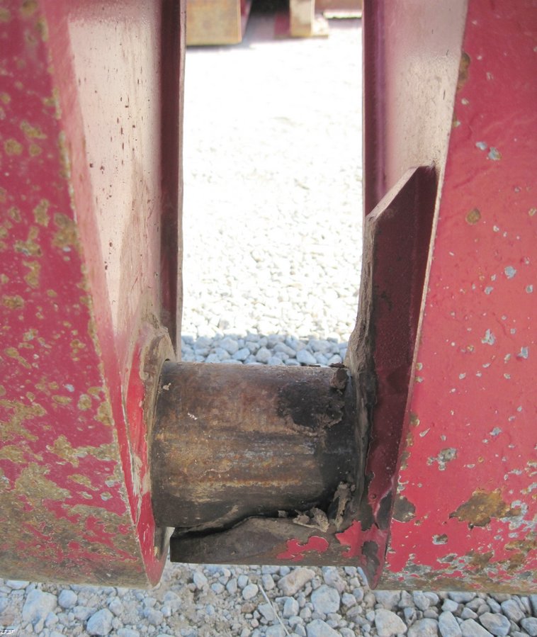 image for item 4684 2006 Fontaine TA51H 55 ton specialized low boy trailer